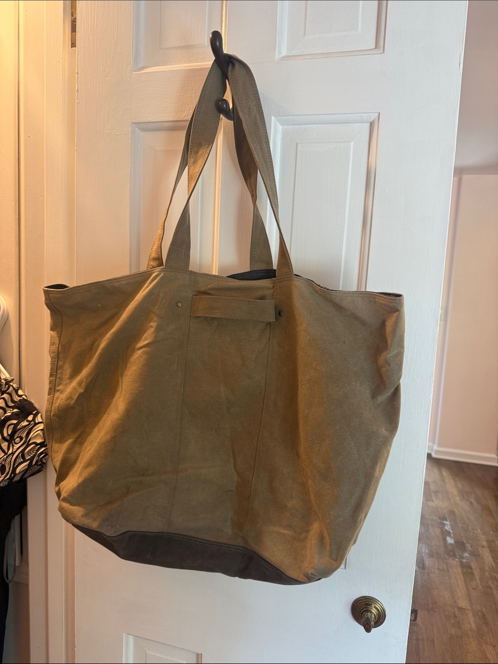 Classic Canvas Duffel Bag in Olive Brown